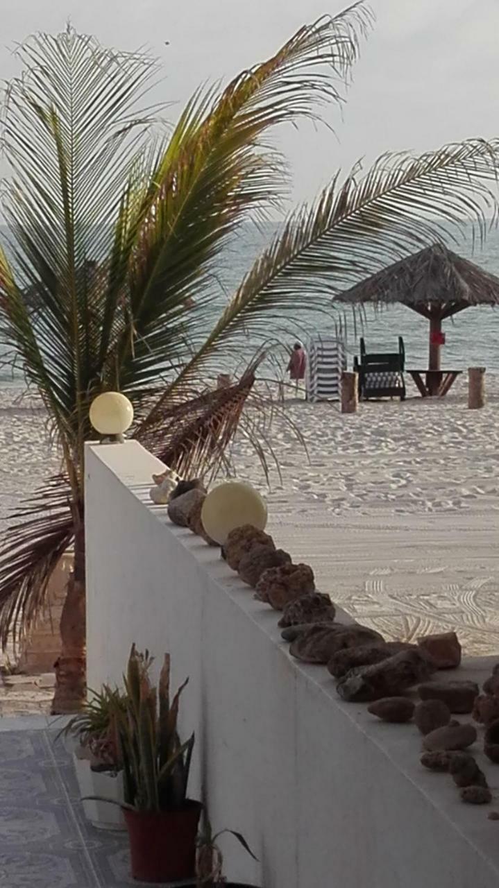 Salalah Beach Villas Exterior photo